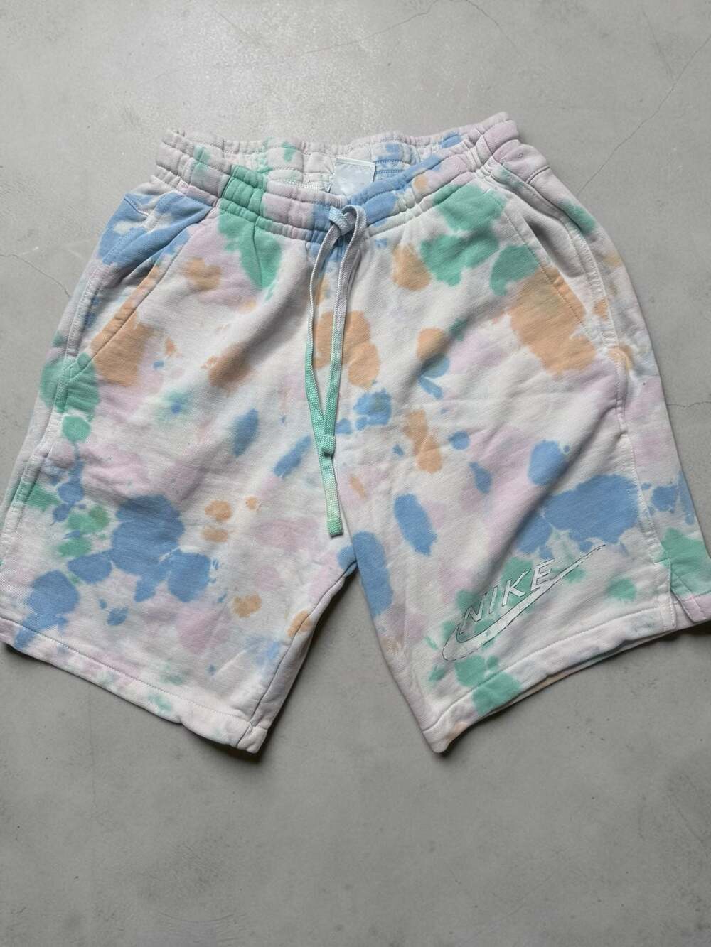 Nike Sportswear Sport Essentials+ Tie-Dye Fleece Shorts XS